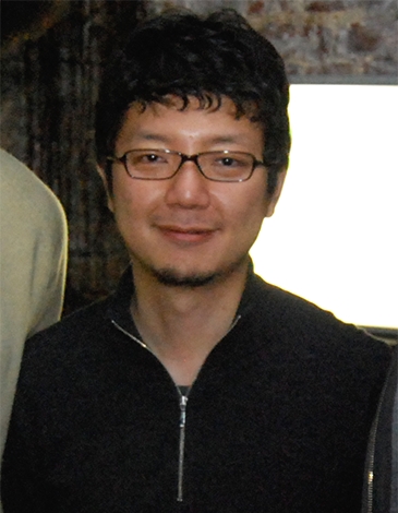 Le directeur et producteur japonais de jeux vidéo qui travaille pour la société Capcom, Jun Takeuchi